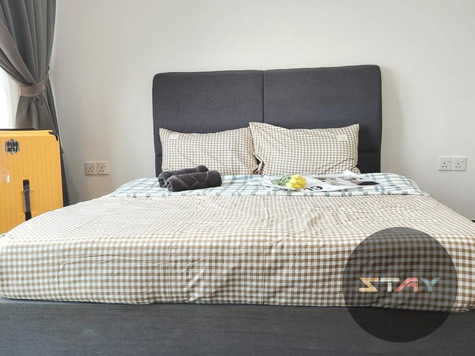 Bedroom 2, Almas Suites Couple Escape Netflix 100mbps BySTAY, Johor Bahru