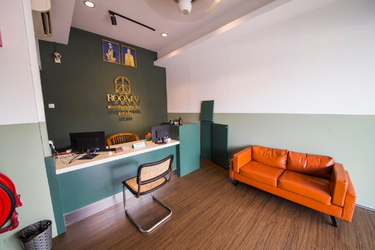 Others 5, Room V @ Jalan Jenang, Batu Pahat