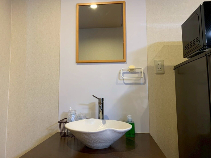 Bathroom 8