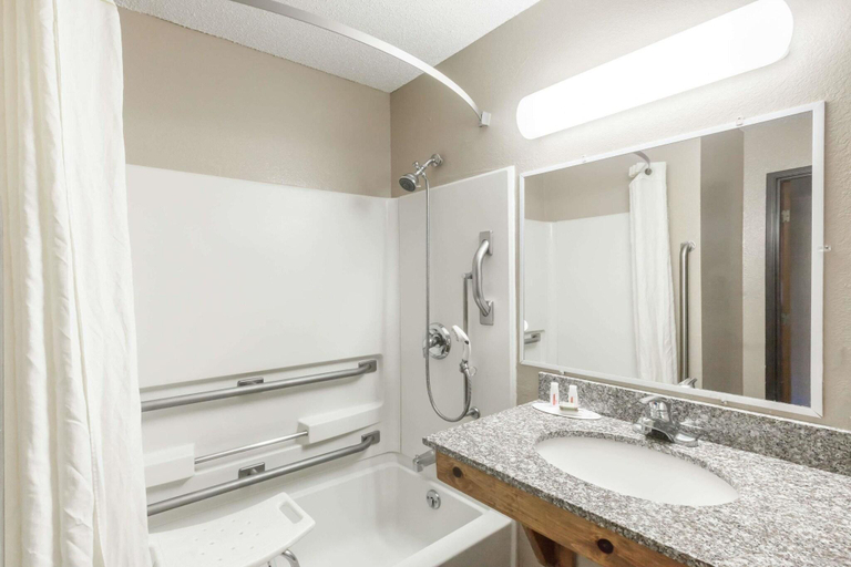 Bathroom 4, Super 8 by Wyndham Johnstown/Gloversville, Fulton
