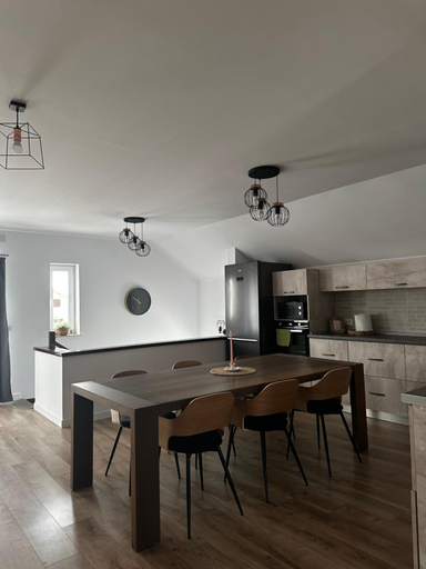 Others 3, Vila Oasis, Oradea