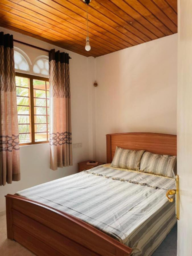 Bedroom 2, Shanon Lake Villa Surf Lodge, Habaraduwa