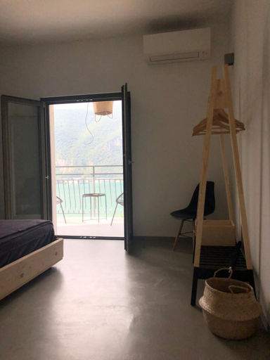 Others 4, Casitamia b&b, Brescia