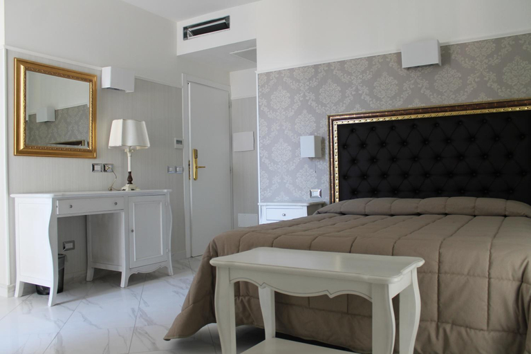 Bedroom 3, Hotel Residence Villa Del Mare, Rimini