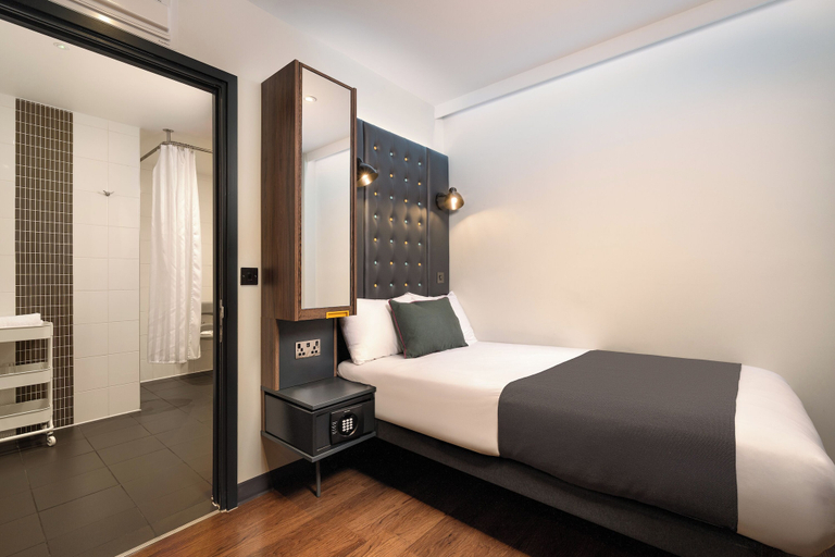 Bedroom 2, Point A London Waterloo, London