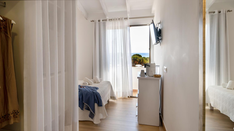 Bedroom 1, Hotel Rosamar - Emar Hotels, Baleares