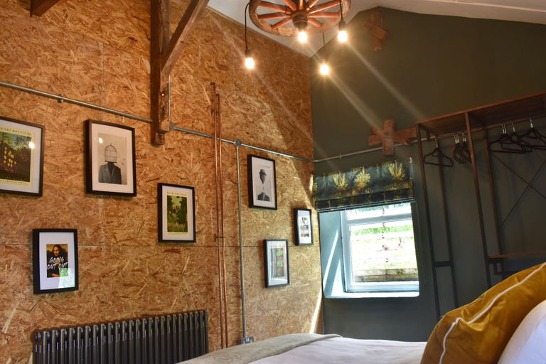 Room 3, Ty Llaeth 2-bed Cottage, Sleeps 4, Pet Friendly, Carmarthenshire