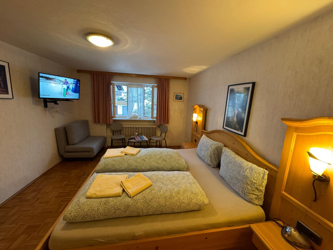 Bedroom 3, Alpen Hotel Martin, Ostallgäu