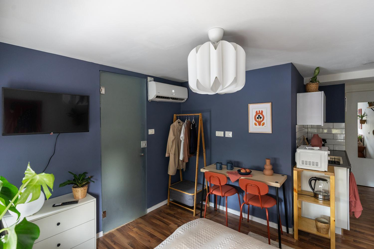 Kitchen 4, Dotan's Boutique Studios - By Gordon Beach!