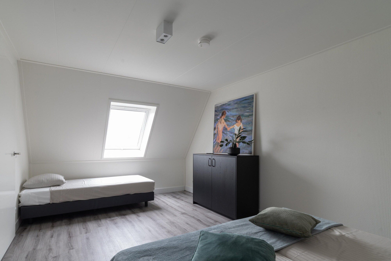 Bedroom 2, Villa in Colijnsplaat by the Sea & Sauna, Noord-Beveland