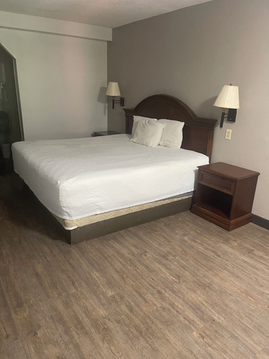 Bedroom 2, FairBridge Inn & Suites McDonough, Henry