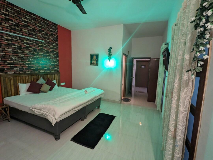 Bedroom 1, The Cozy One, Chhatarpur