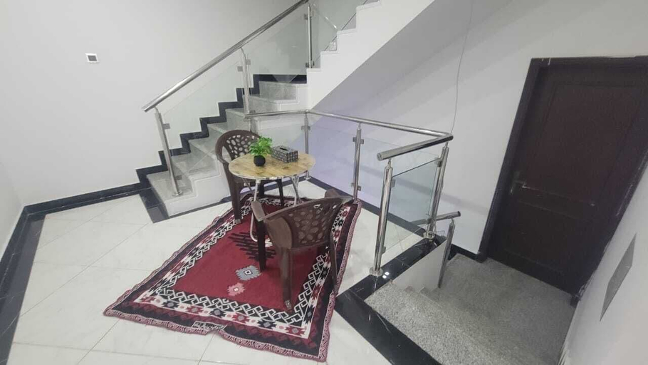 Others 5, Dar Shaden Hostel, Seeb