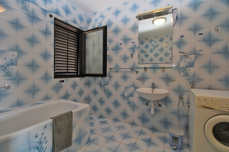 Bathroom 3, Apartments Antica 1371, Medulin