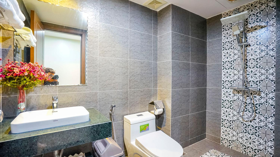 Bathroom 3, Hanoi Ben's Apartment and Hotel, Hai Bà Trưng