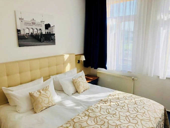 Bedroom 4, Hotel am Bayrischen Platz, Leipzig
