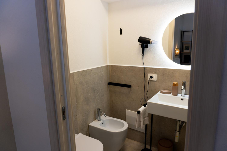 Bathroom 3, Eden affittacamere, Nuoro