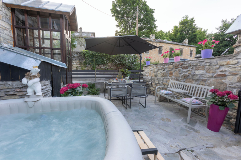 Sport & Beauty 4, Rock Dandy La Maison De L’Ours | Top Fireplace Retreat, West Macedonia