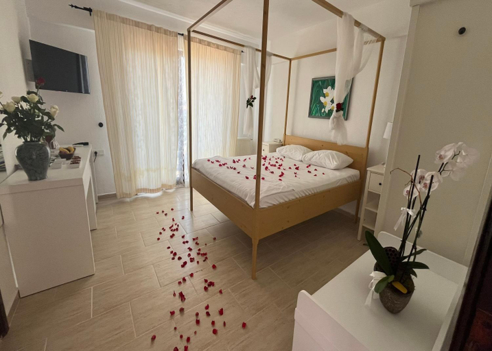 Bedroom 4, Nergis Hotel, Karaburun