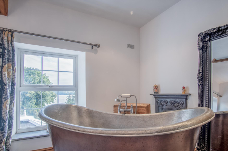 Bathroom 3, Sea View - 2 Bedroom Cottage - Wisemans Bridge - Saundersfoot, Pembrokeshire