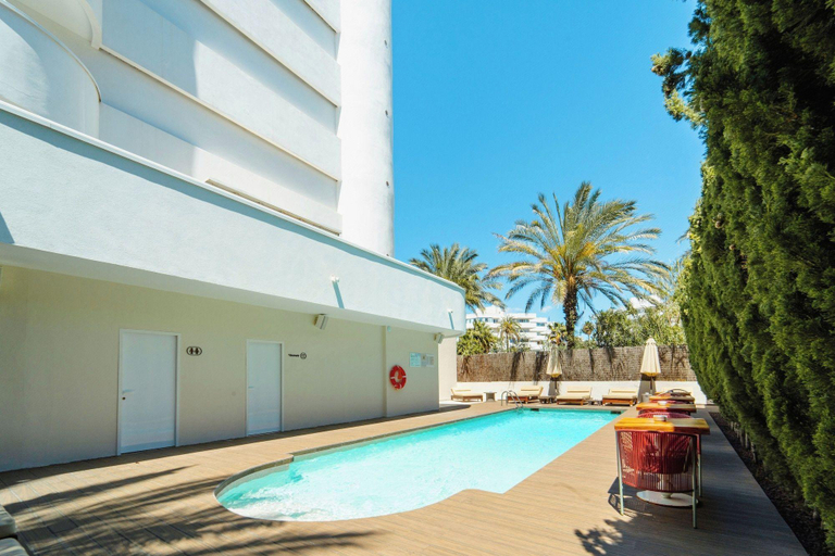 Sport & Beauty 2, El Hotel Pacha, Baleares
