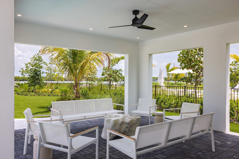 Terrace/patio 4, New Waterfront Home - Dreamside House, Monroe
