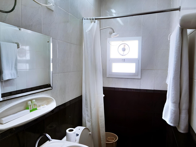 Bathroom 5, Sun City Hotel, Muscat