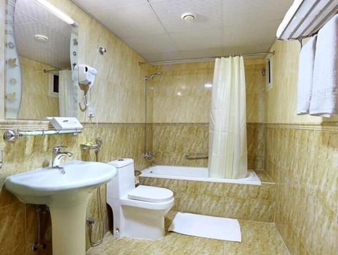Bathroom 3, Gulf Star Hotel Deira, Dubai