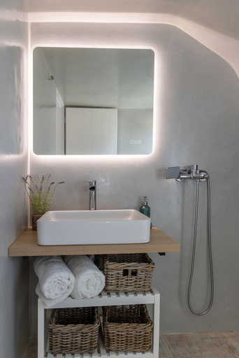 Room 5, Akre Marlas Tinos, South Aegean