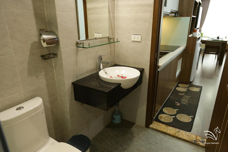 Bathroom 3, Apartments & Travel, Tây Hồ