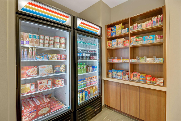 Food & Drinks, Microtel Inn & Suites By Wyndham Philadelphia Air, Delaware