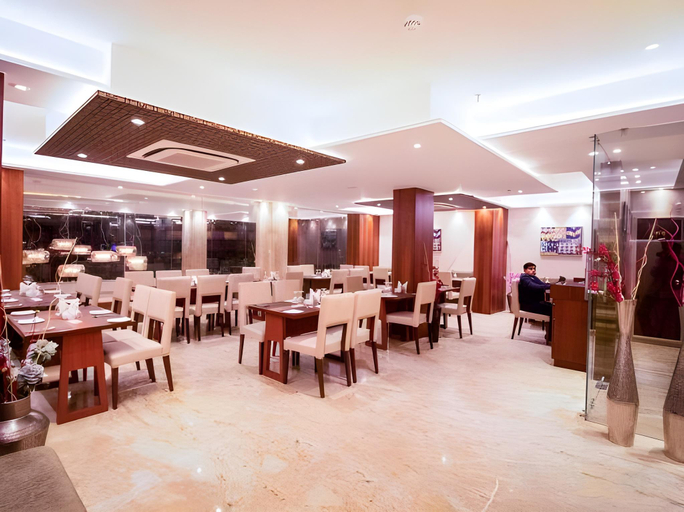 Food & Drinks 5, The Maureen Kolkata, North 24 Parganas