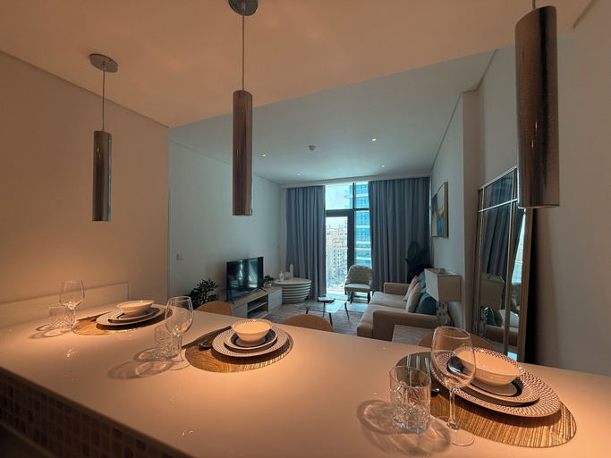 Others 3, Highend Ultra Luxury with Rooftop Pool, Dubai