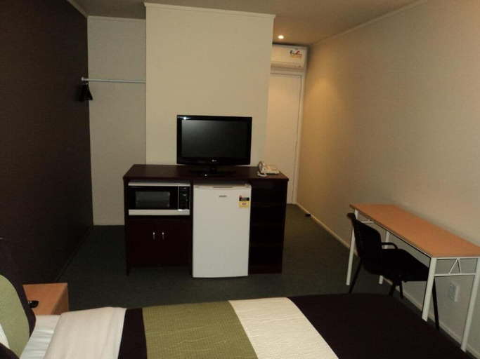 Room 5, Sai Motel, Waitakere