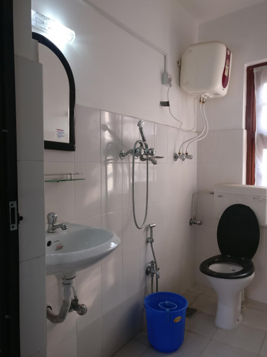 Bathroom 3, Om Pension Guest House, Bagmati