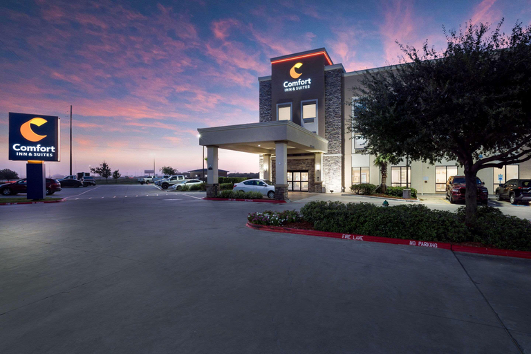 Exterior & Views 2, Comfort Inn & Suites Victoria North, Victoria