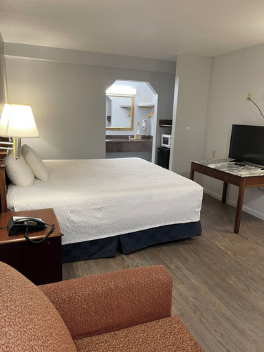 Bedroom 4, FairBridge Inn & Suites McDonough, Henry