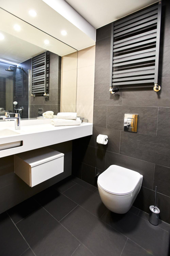 Bathroom 3, OKRA RESORT & SPA, Drawsko