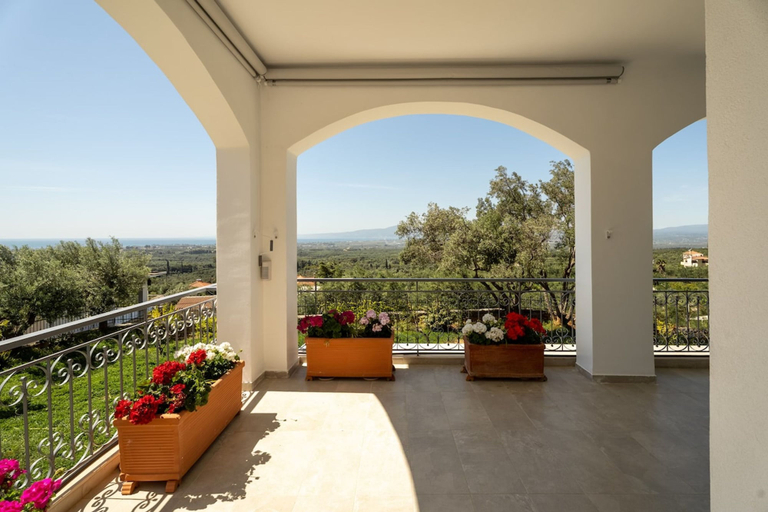 Room 1, Hill House, Peloponnese