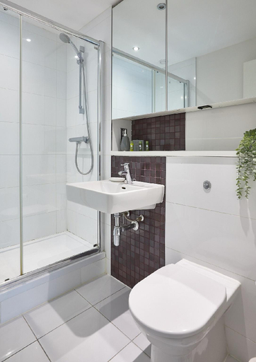 Bathroom 2, The Glassworks by Ritual Stays, Hertfordshire