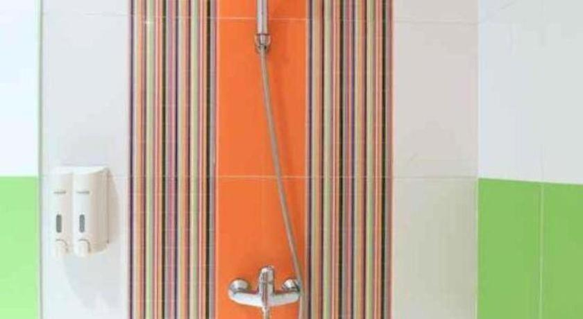 Bathroom 3, Tab Hotel, Surabaya