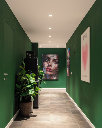 Others 5, King Property, La Spezia