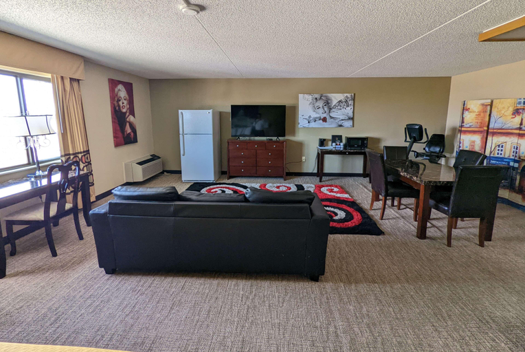 Bedroom 3, Super 8 by Wyndham Wichita North, Sedgwick