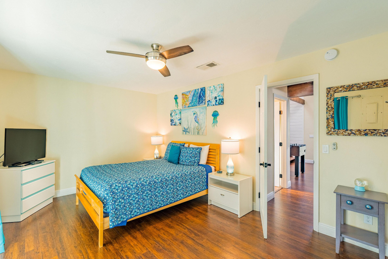 Bedroom 3, Great Escape-3, Lee