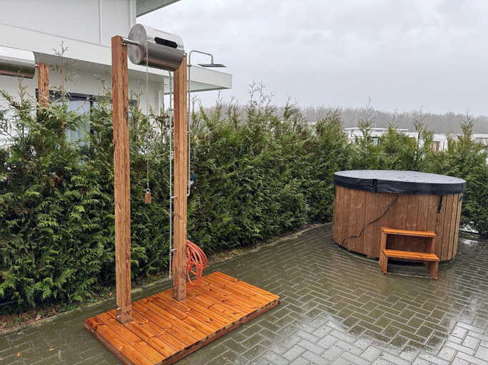 Spa treatment 2, 16p Spacious Villa on the Water in Zeewolde, Zeewolde