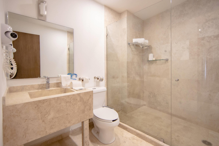 Bathroom 4, Comfort Inn Queretaro Tecnologico, Querétaro