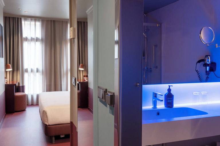 Bathroom 5, chic&basic Reding, Barcelona