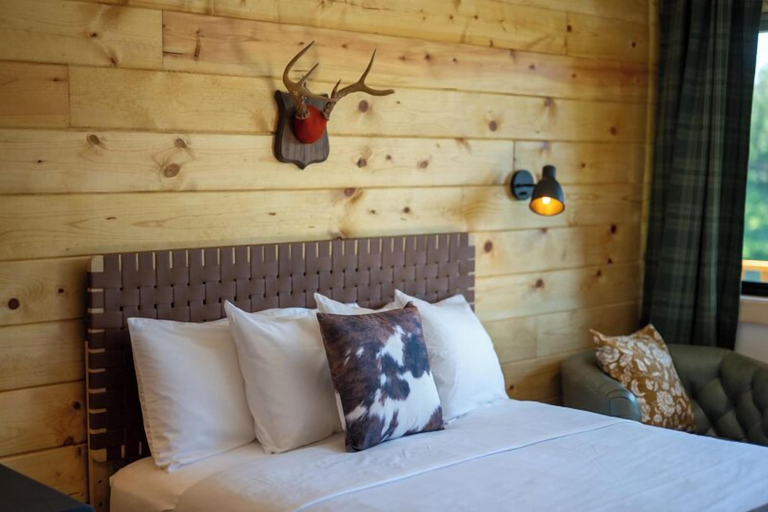 Bedroom 3, The Woodsman Lodge, Carroll