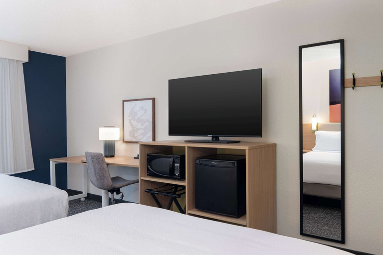 Bedroom 3, Spark by Hilton Summerville, Berkeley