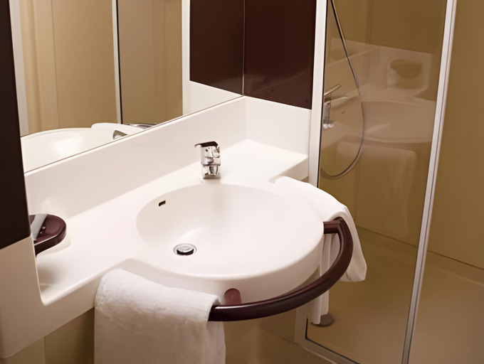 Bathroom 5, hotel l'echappee d'oleron, Charente-Maritime